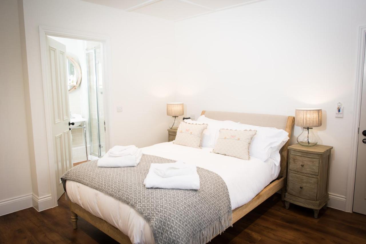 Bed and Breakfast The Fox Winchester Exteriér fotografie